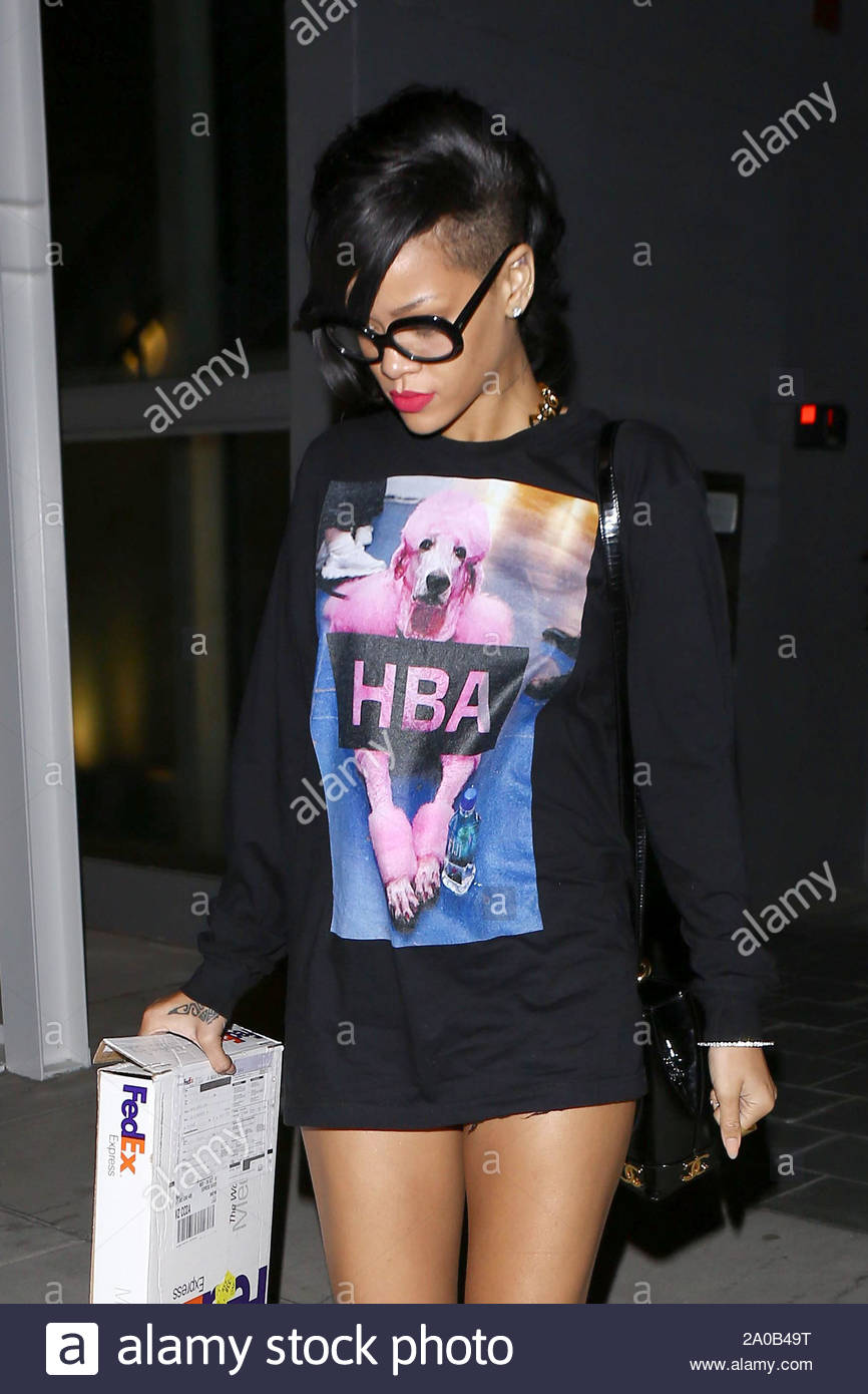 West Hollywood Ca Rihanna Leaves The Studio In West Hollywood