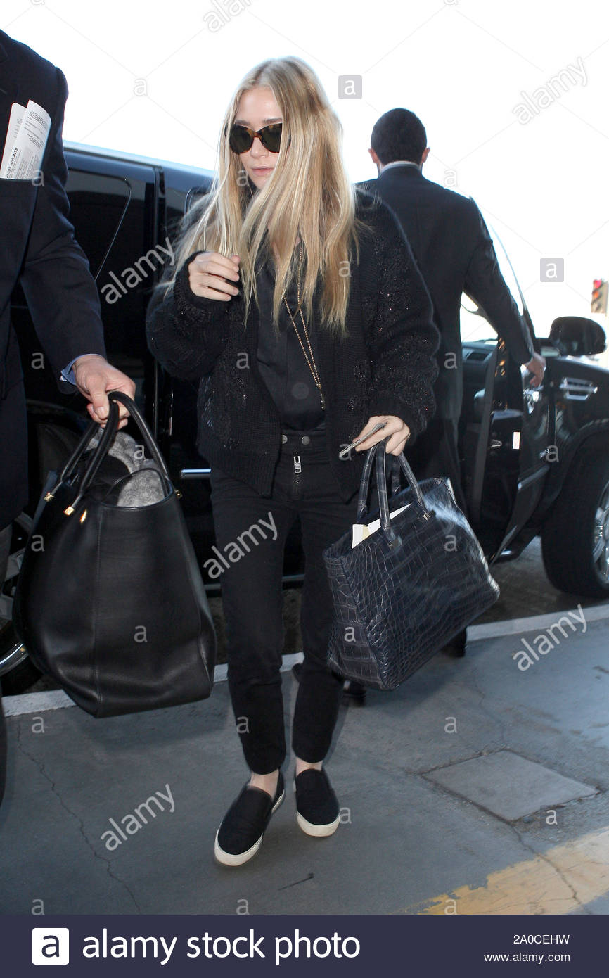 Los Angeles Ca Ashley Olsen Arrives At Lax To Get Ready To