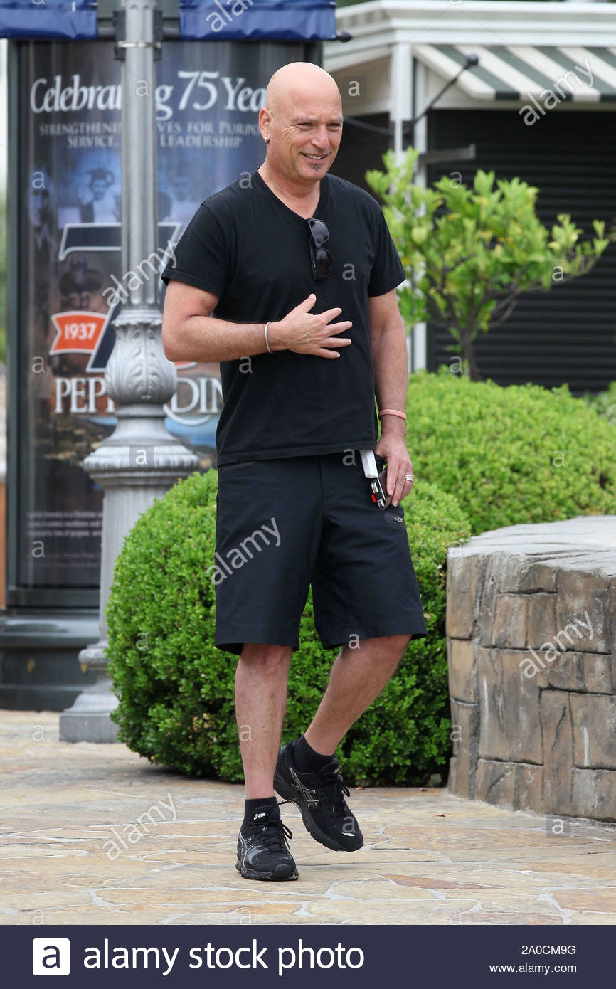 Calabasas Ca Howie Mandel Leaves The Marmalade Cafe In