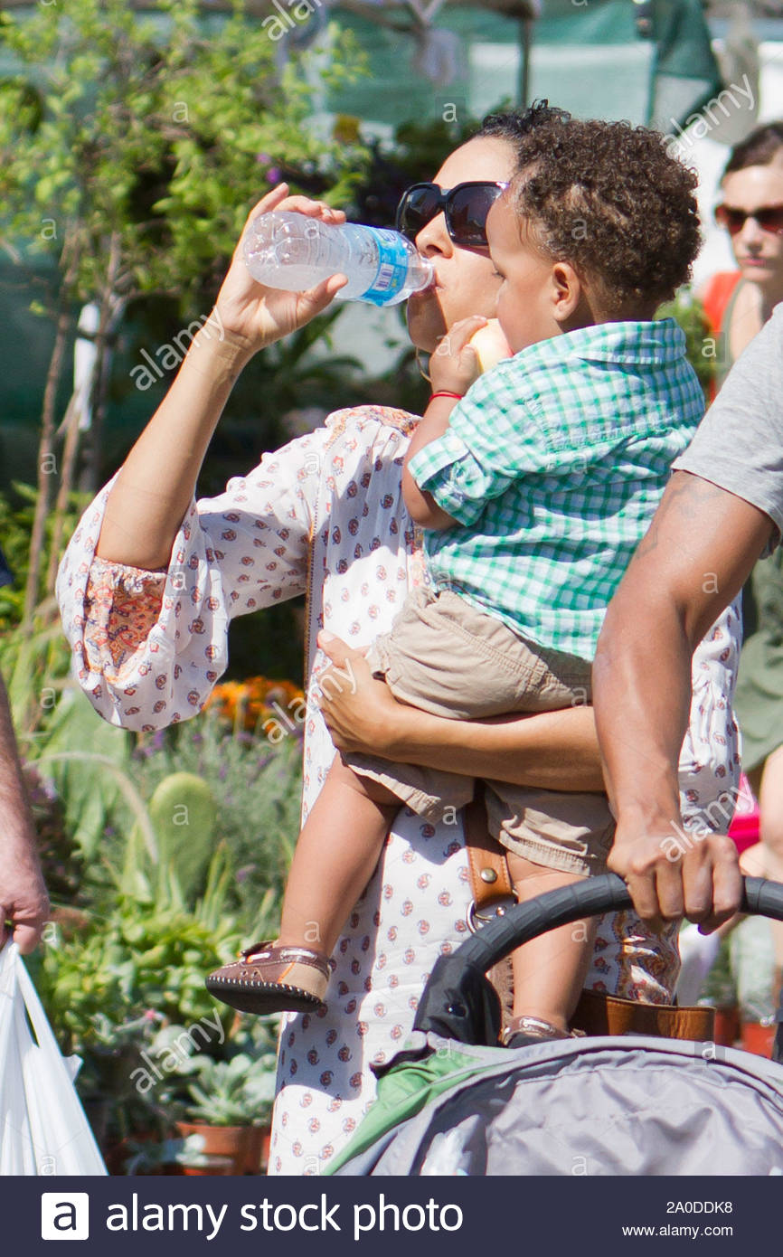 Tia Mowry And Husband Cory Hardrict Stock Photos Tia Mowry And