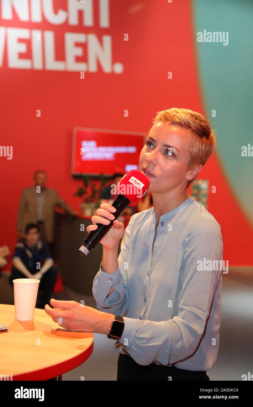 Berlin IFA rbb Moderatorin Sarah Zerdick 08092019 Foto Wehnert Stock Photo  - Alamy