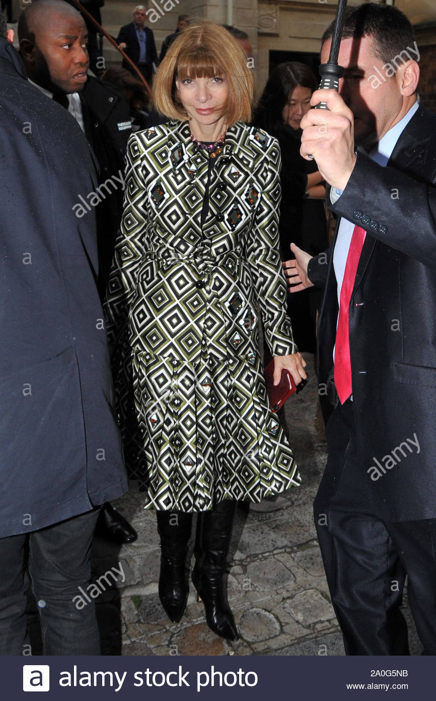 anna wintour balenciaga