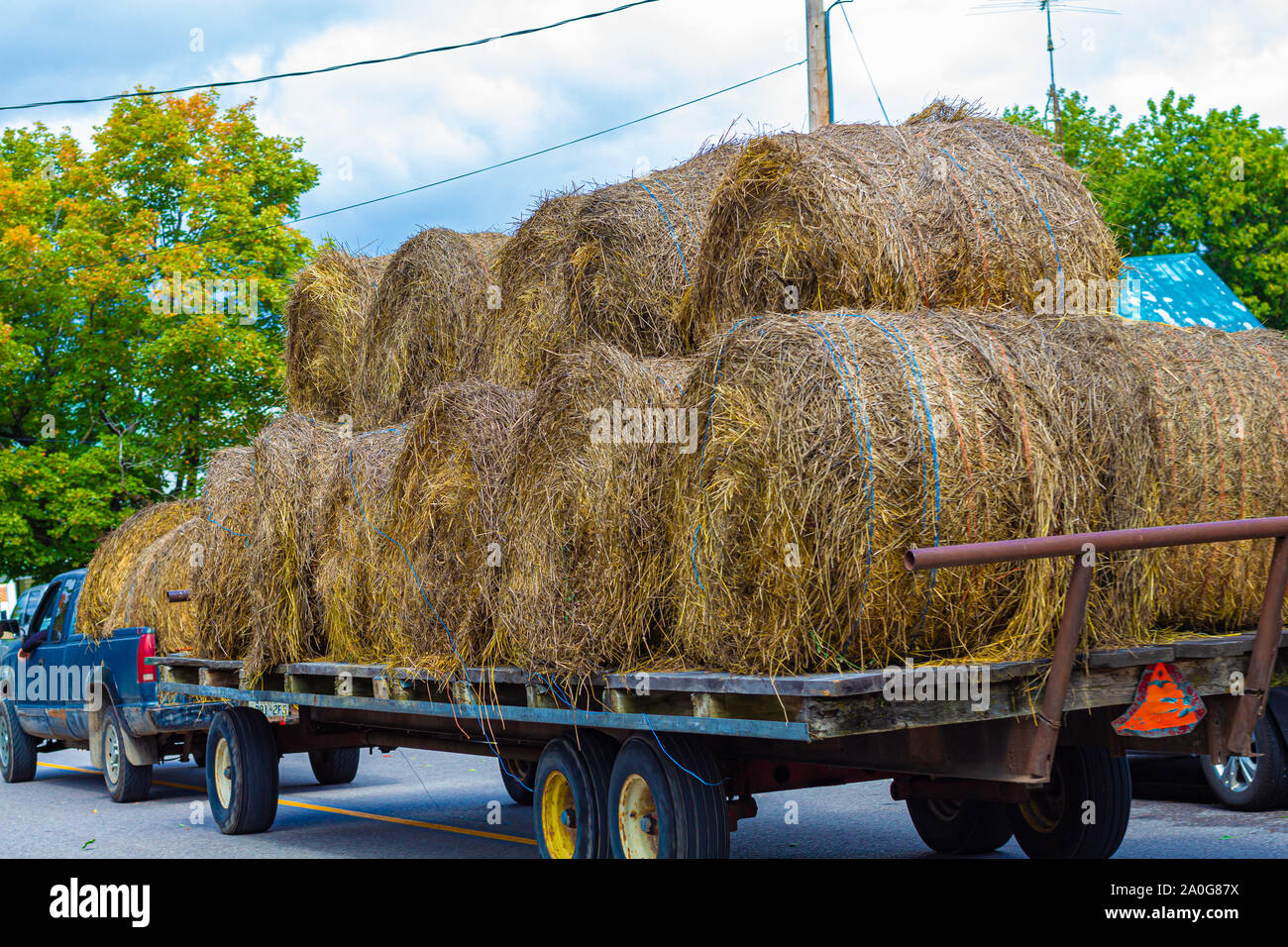 Bales of hay on a truck hi-res stock photography and images - Alamy