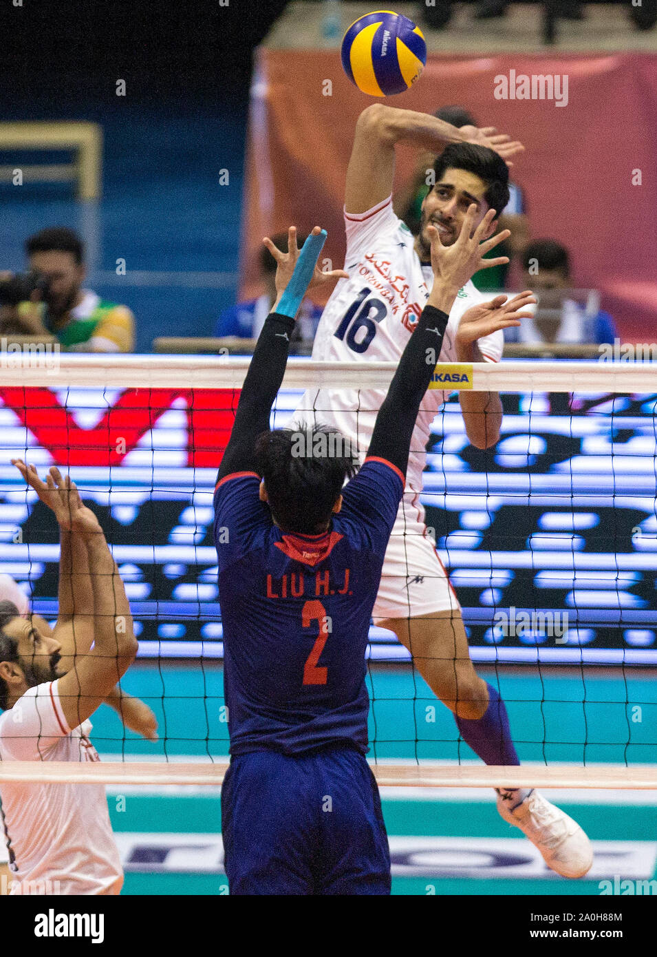 Best volleyball shoes mens deals 2019