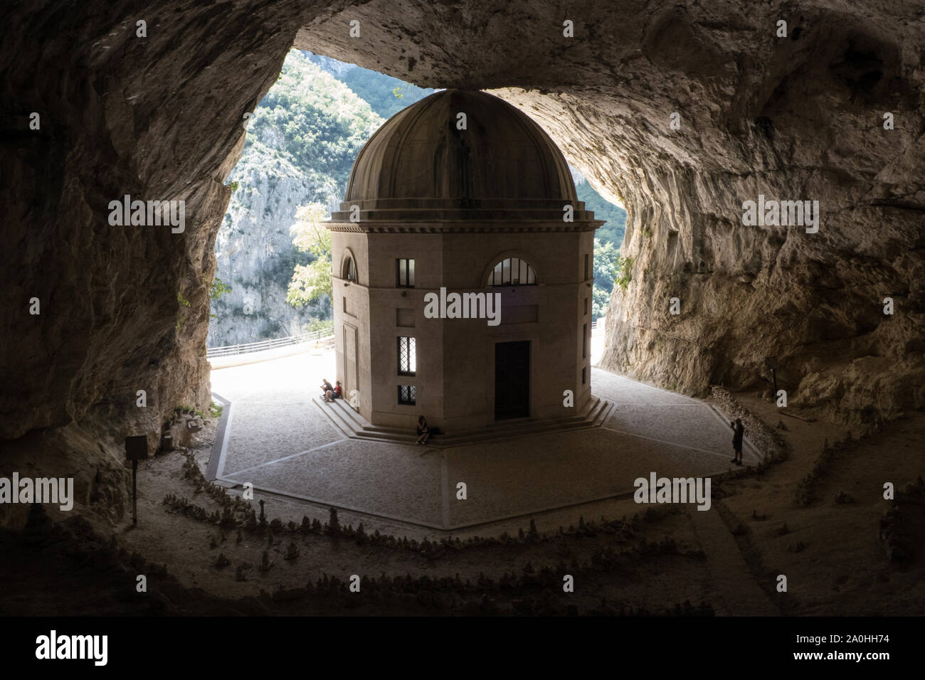 Sanctuary Of Santa Maria Infra Saxa In Genga And Tempietto Valadier By Giuseppe Valadier Stock Photo Alamy Sanctuary Of Santa Maria Infra Saxa In Genga And Tempietto Valadier By Giuseppe Valadier Stock Photo Alamy