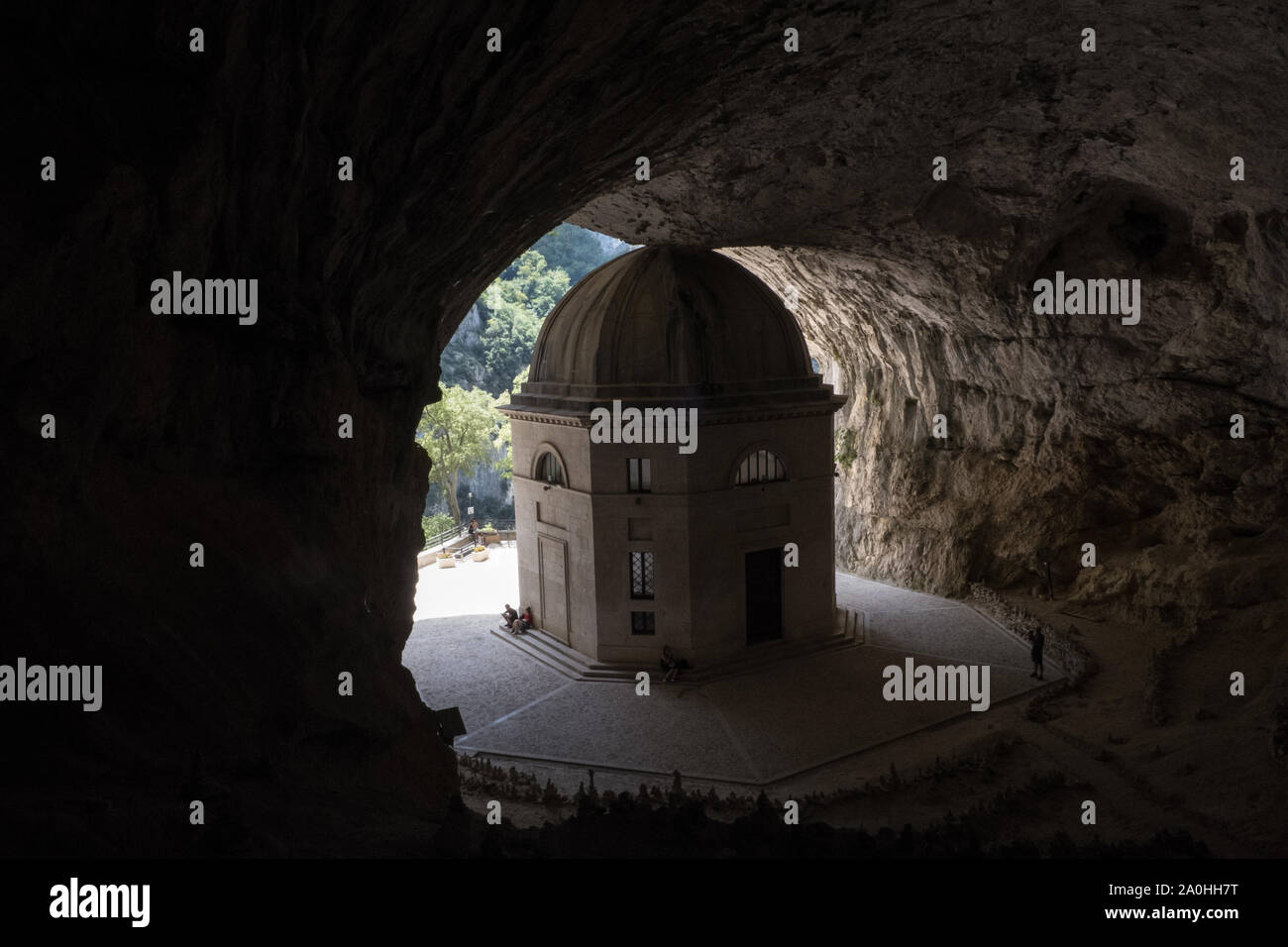 Sanctuary Of Santa Maria Infra Saxa In Genga And Tempietto Valadier By Giuseppe Valadier Stock Photo Alamy Sanctuary Of Santa Maria Infra Saxa In Genga And Tempietto Valadier By Giuseppe Valadier Stock Photo Alamy