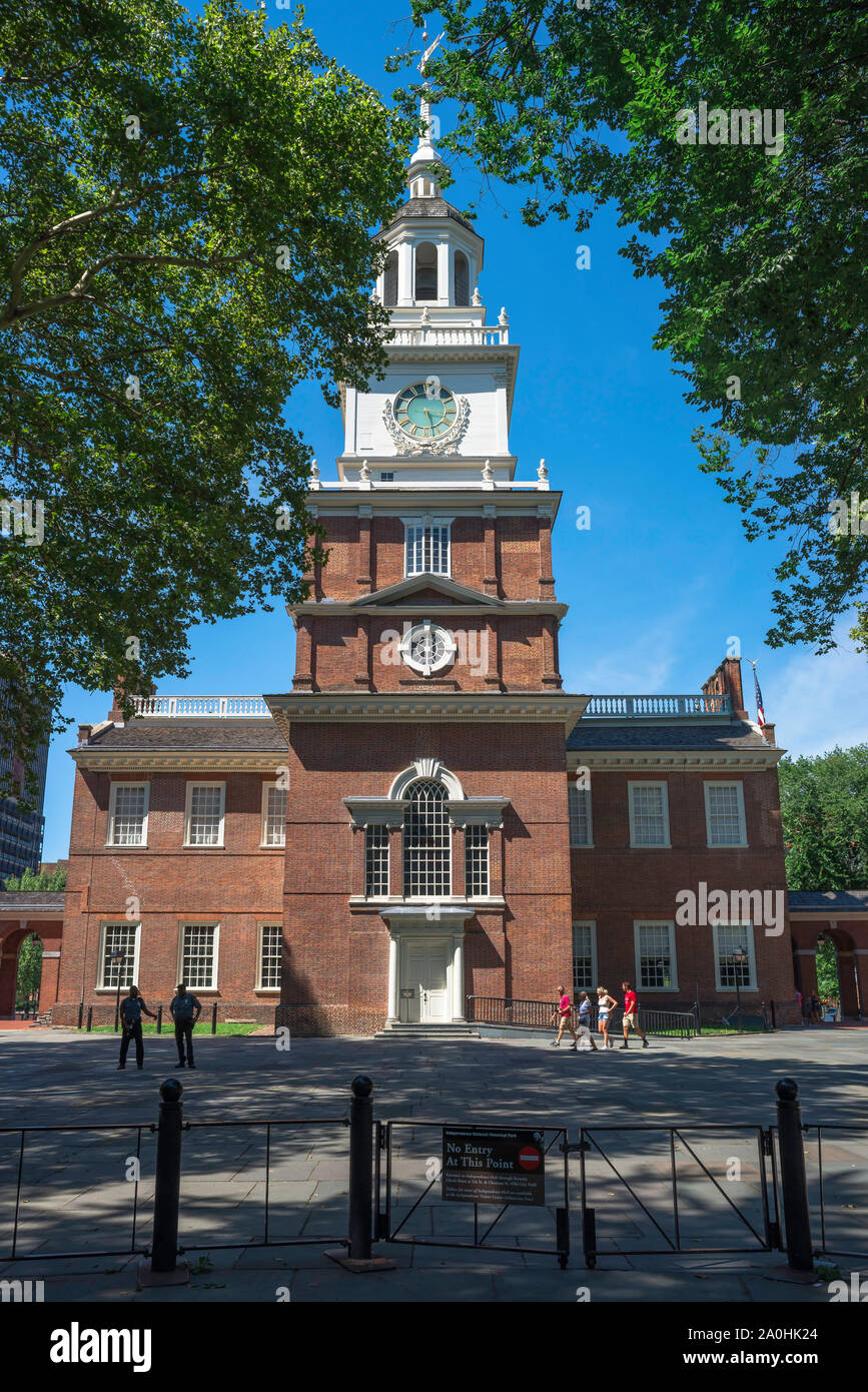 Independence Hall Philadelphia, view of Independence Hall in summer from the south side of Independence Mall in Philadelphia, Pennsylvania, USA Stock Photo