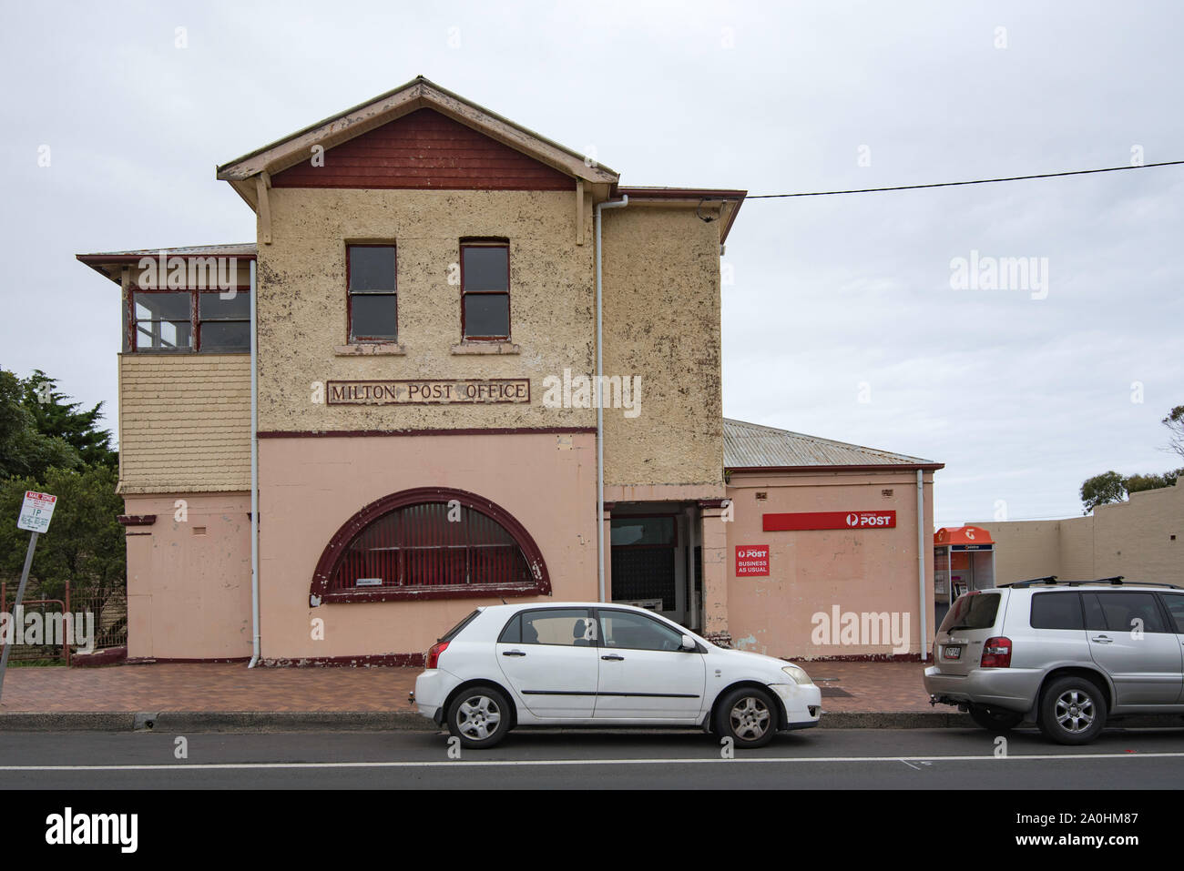 First erected in 1878 the two storey rendered masonry Post Office in