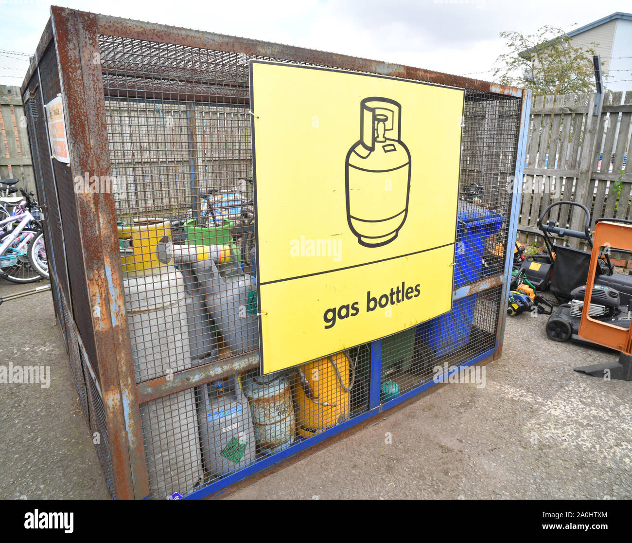 Recycling cage hires stock photography and images Alamy