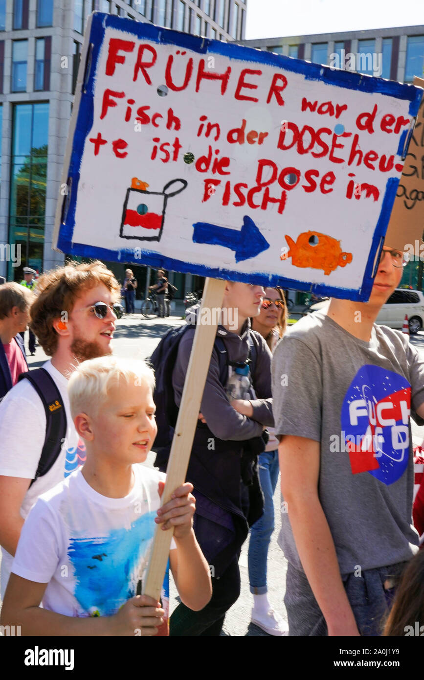 Dortmund/Germany, 20.Sept.2019: Participants with their posters at the Fridays for Future demonstration on the Global Climate Change Day in Dortmund, Germany --- Dortmund, 20.09.2019: Teilnehmer mit ihren Plakaten bei der Fridays for Future-Demonstration am weltweiten Tag des Klimaschutzes in Dortmund, Deutschland Stock Photo