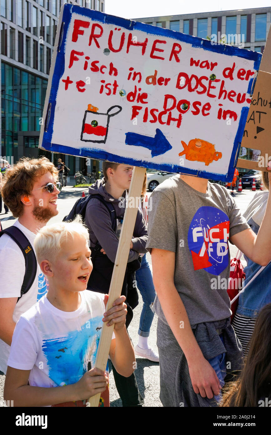 Dortmund/Germany, 20.Sept.2019: Participants with their posters at the Fridays for Future demonstration on the Global Climate Change Day in Dortmund, Germany   ---   Dortmund, 20.09.2019: Teilnehmer mit ihren Plakaten bei der  Fridays for Future-Demonstration am weltweiten Tag des Klimaschutzes in Dortmund, Deutschland Stock Photo