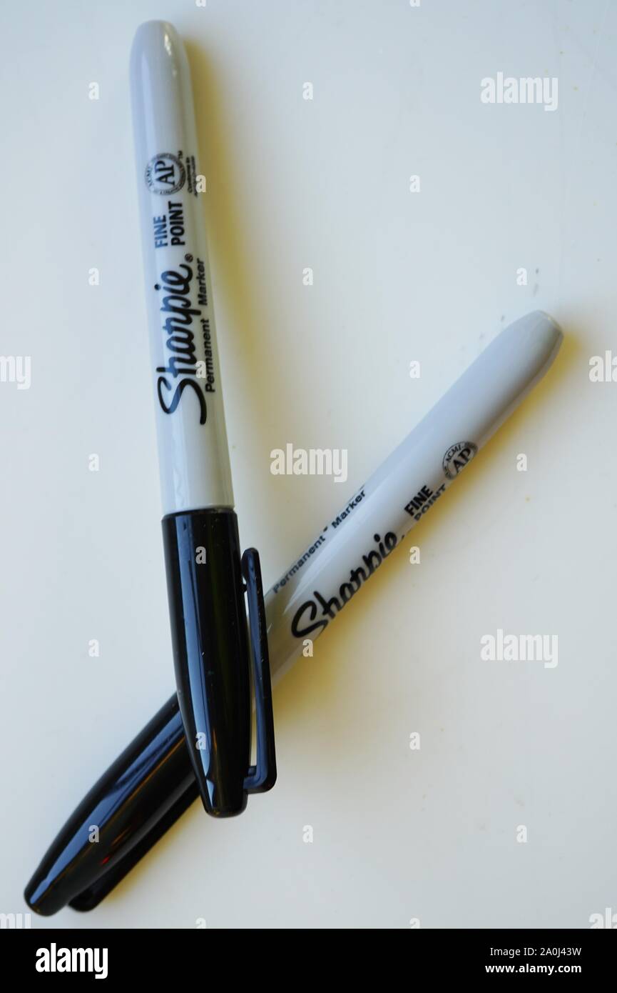 Sharpie markers hi-res stock photography and images - Alamy