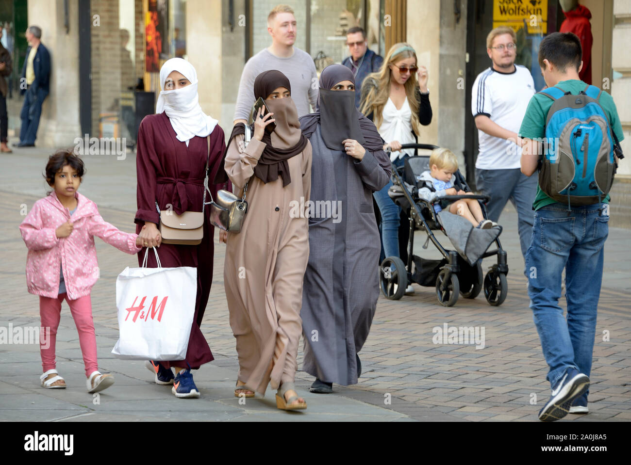 Three Muslim women with niqab, face veil Stock Photo - Alamy