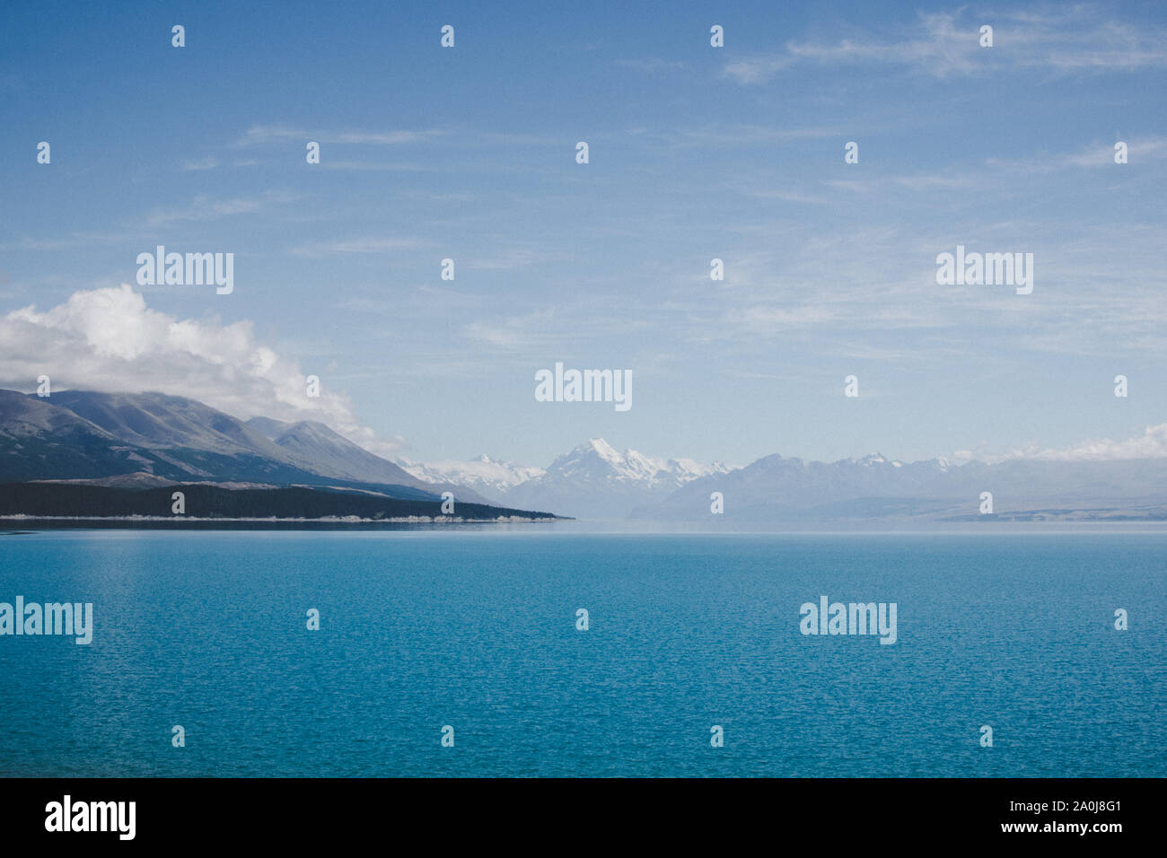 Mount cook in clouds hi-res stock photography and images - Alamy