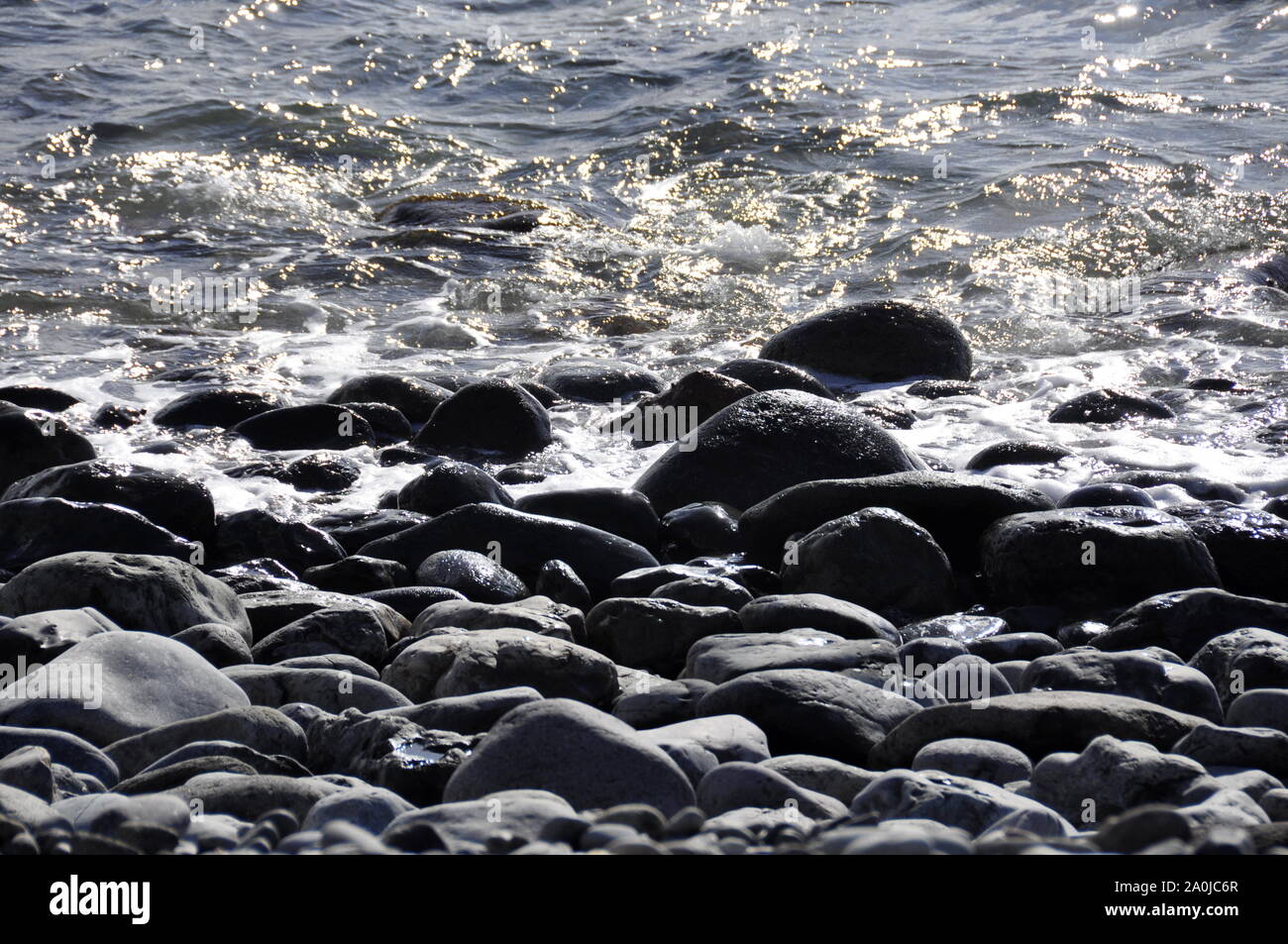 Black rocky beach hi-res stock photography and images - Alamy
