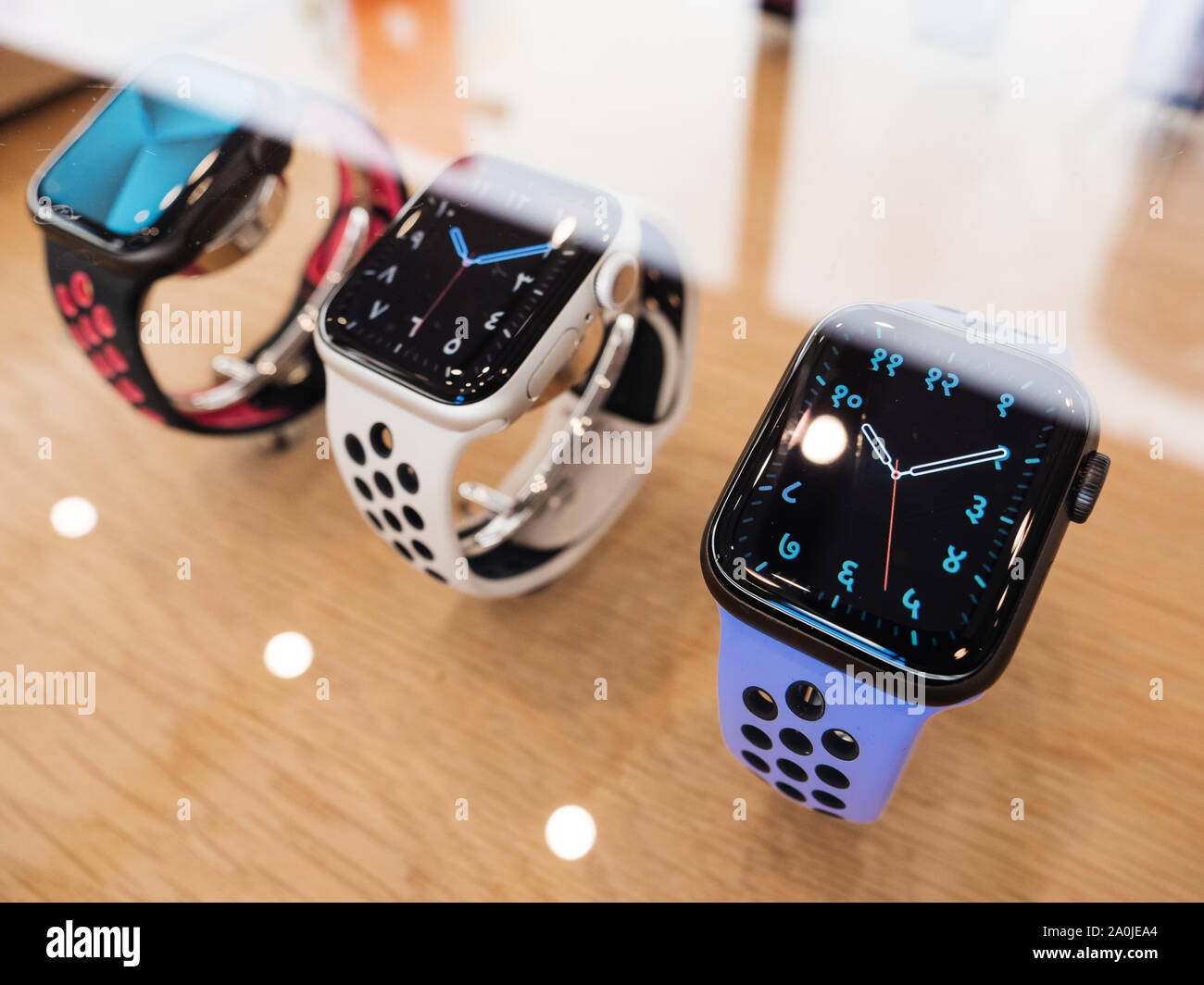Paris, France - Sep 20, 2019: New Nike Sport wearable Apple Watch Series 5  presentation sale in Apple Store with watchOS 6 and new OLED display, which  can stay always on Stock Photo - Alamy