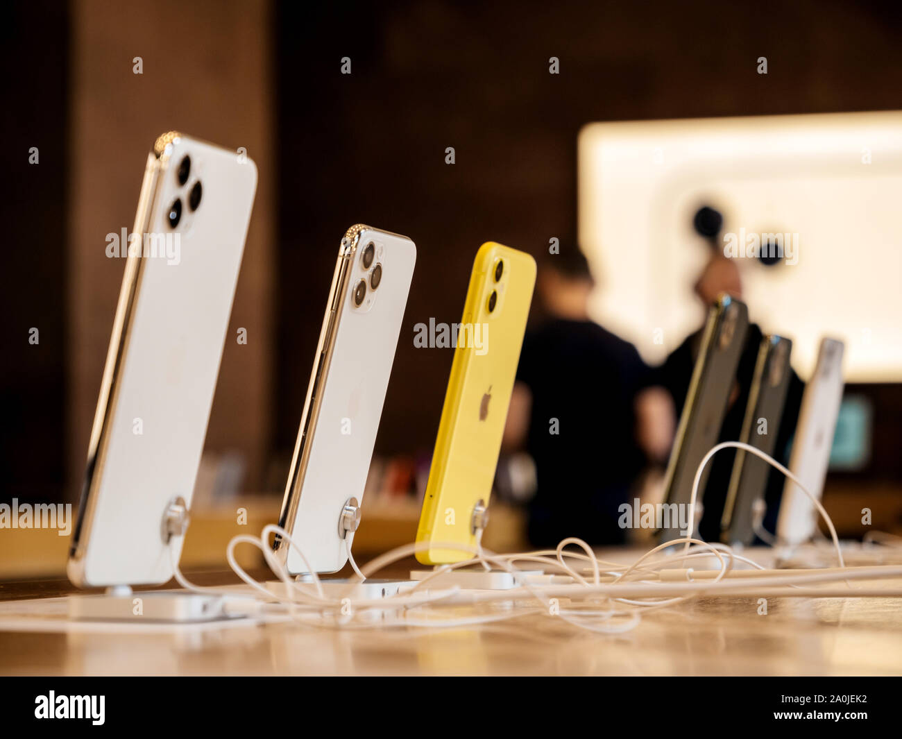 Iphone 11 Gold For Sale Capri Sean