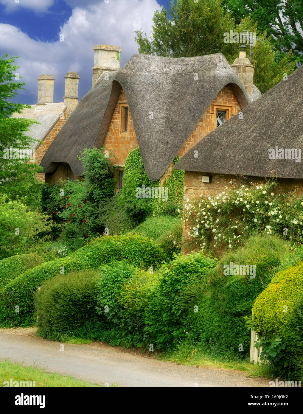 Thatched housesa in Great Tew, The Cotswolds, England Stock Photo