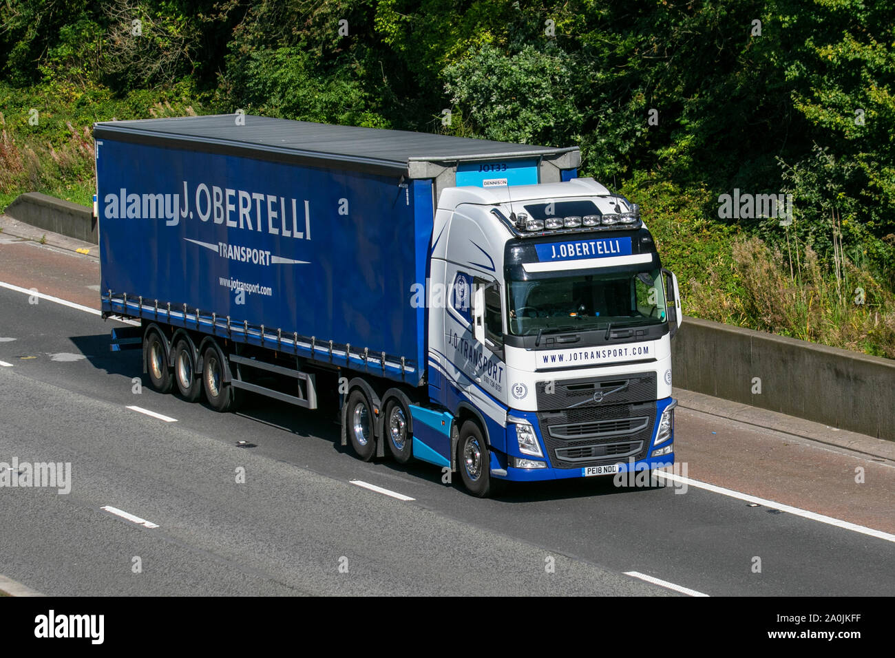 Lancaster, UK. 20th Sep, 2019. Motorway heavy bulk Haulage delivery ...