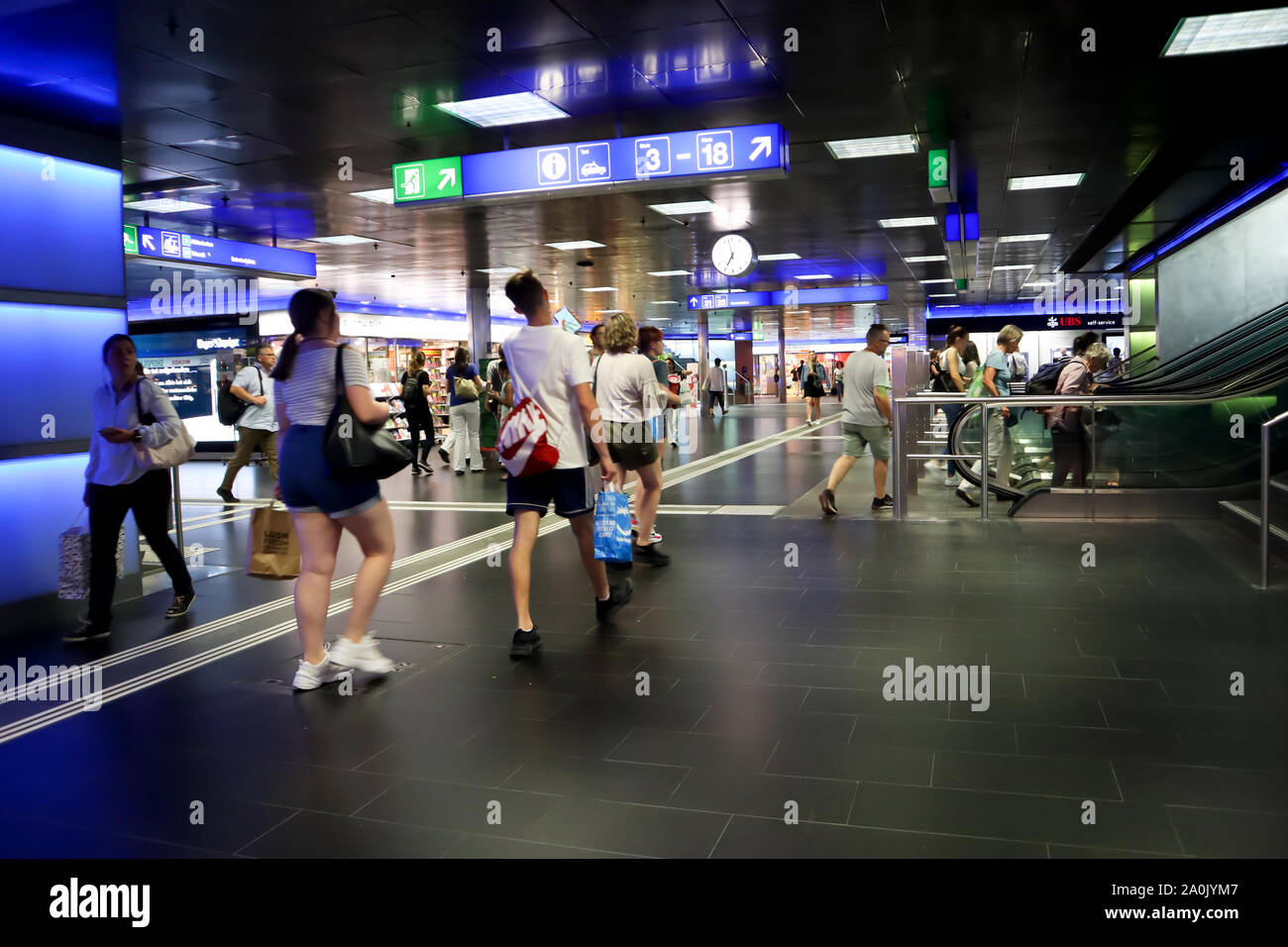 ShopVille-Zurich main station – shop in the main station