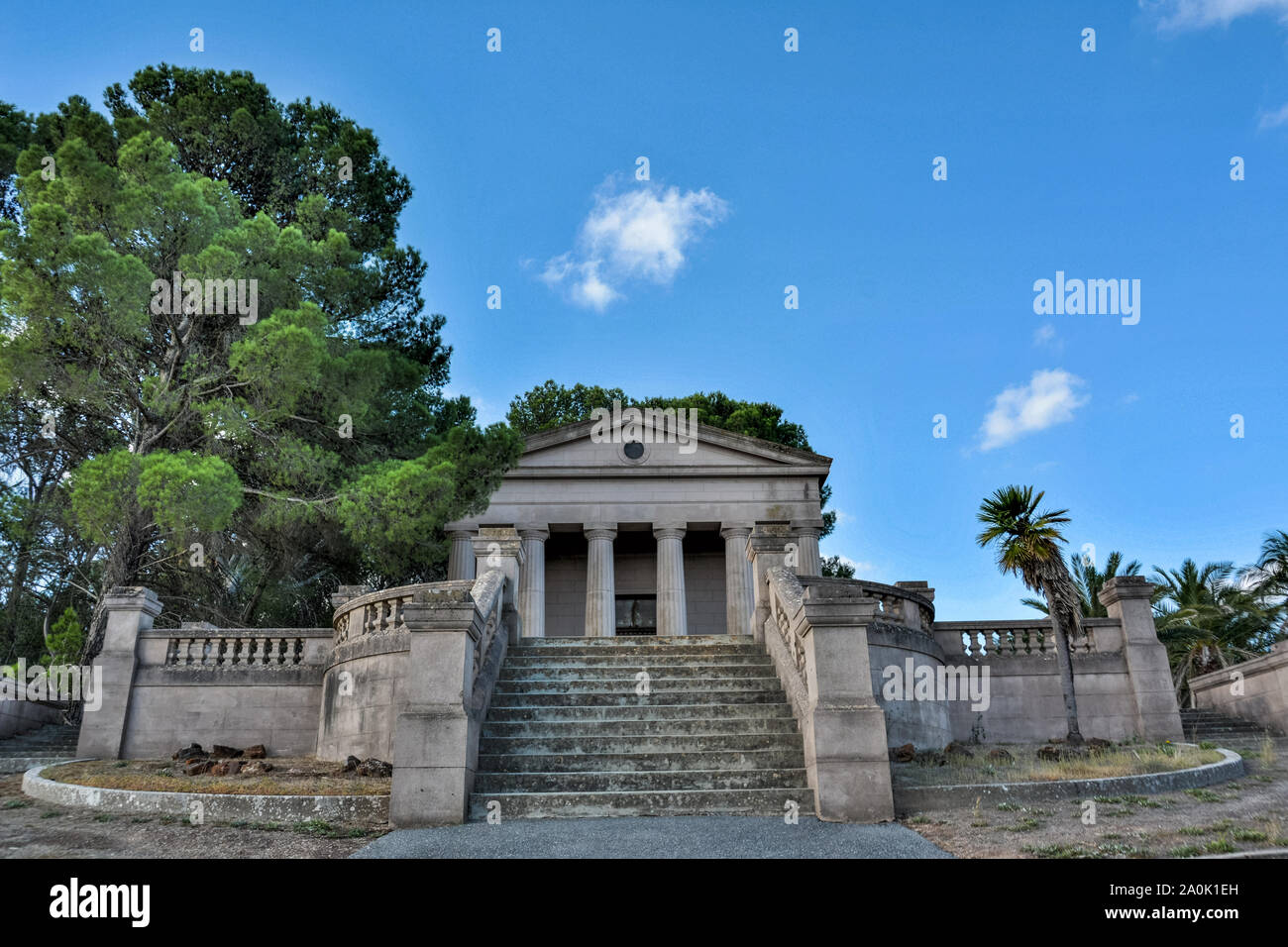 Nuriootpa, South Australia, Australia - March 13, 2017. Exterior view of the Seppelt Family Mausoleum in Nuriootpa, with vegetation. Stock Photo