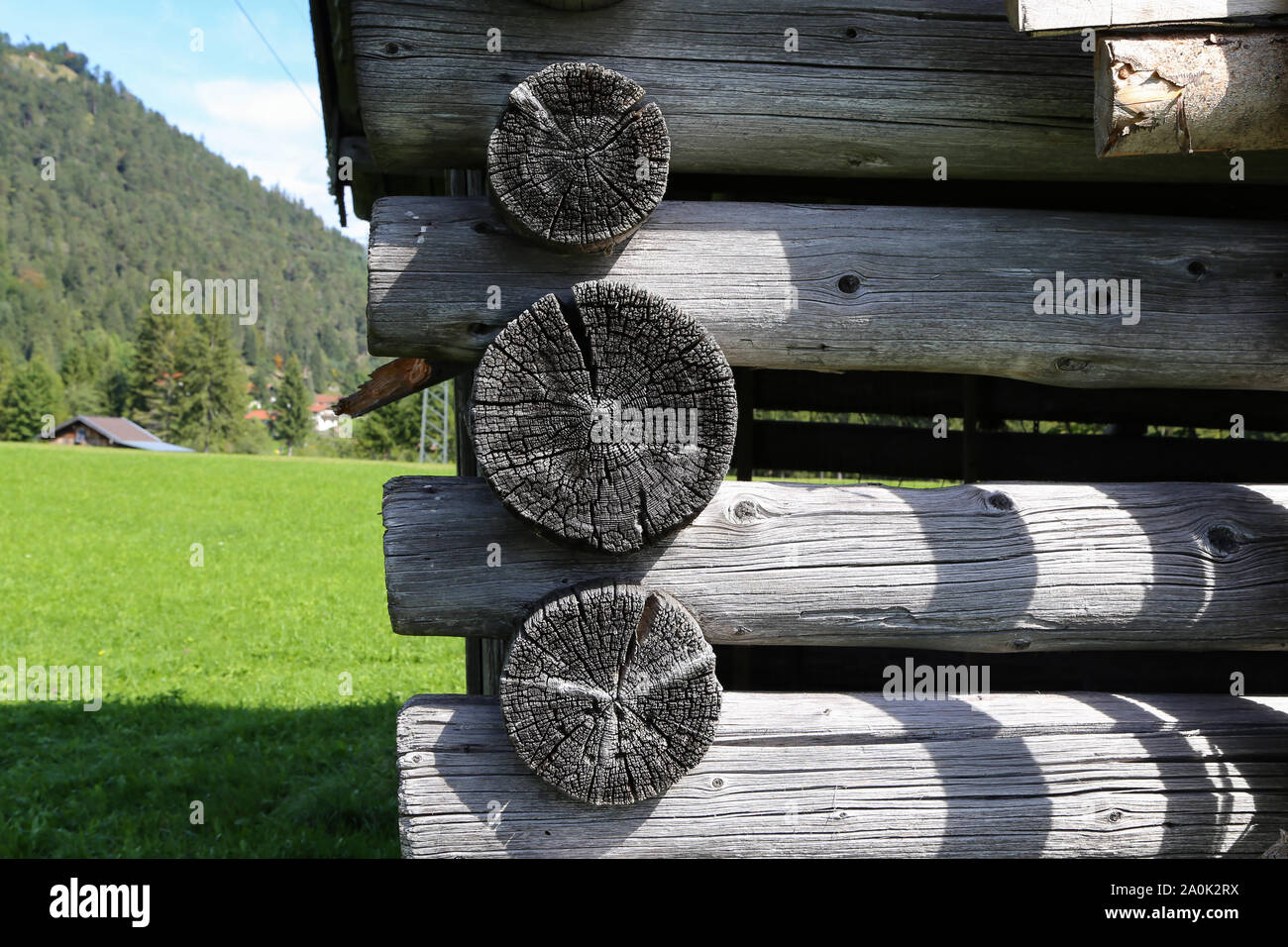 Log home wall hi-res stock photography and images - Alamy