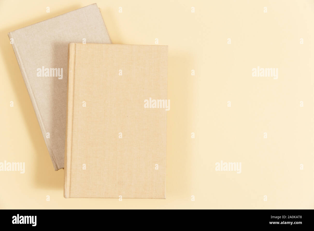 Many books in a bookstore or library Stock Photo Alamy