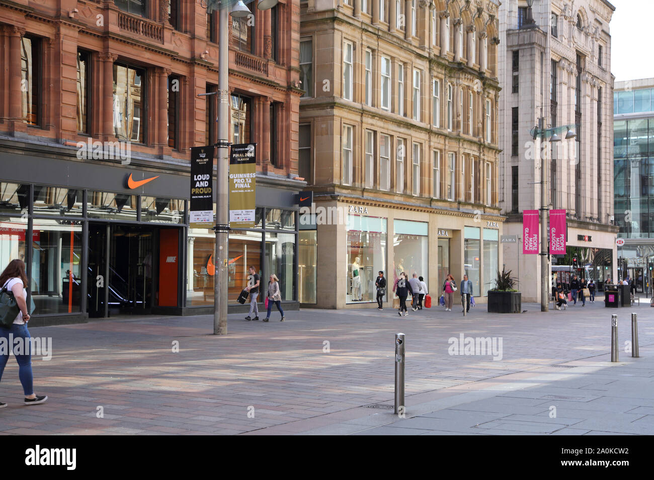 Glasgow Scotland Buchanan Street Shops - Nike, Zara and HSBC Bank Stock  Photo - Alamy