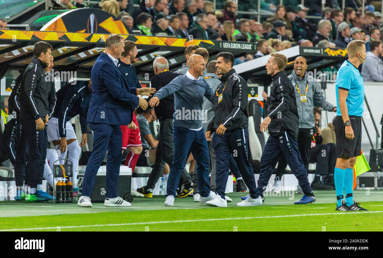 sports, football, UEFA Europe League, 2019/2020, Group Stage, Group J, Matchday 1, Borussia Moenchengladbach vs. Wolfsberger AC 0-4, Stadium Borussia Park, rejoicing on the players bench and by head coach Gerhard Struber (WAC) at the 0-3 goal by goal scorer Marcel Ritzmaier (not pictured) Stock Photo