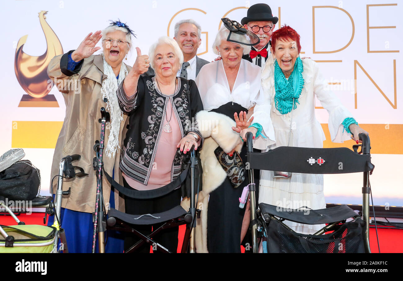 Leipzig, Germany. 20th Sep, 2019. The 'Seniors Gambling' come to the television gala 'Golden Hen'. A total of 53 nominees from show business, society and sport can hope for the award. The Golden Hen is dedicated to the GDR entertainer Hahnemann, who died in 1991. Credit: Jan Woitas/dpa-Zentralbild/dpa/Alamy Live News Stock Photo