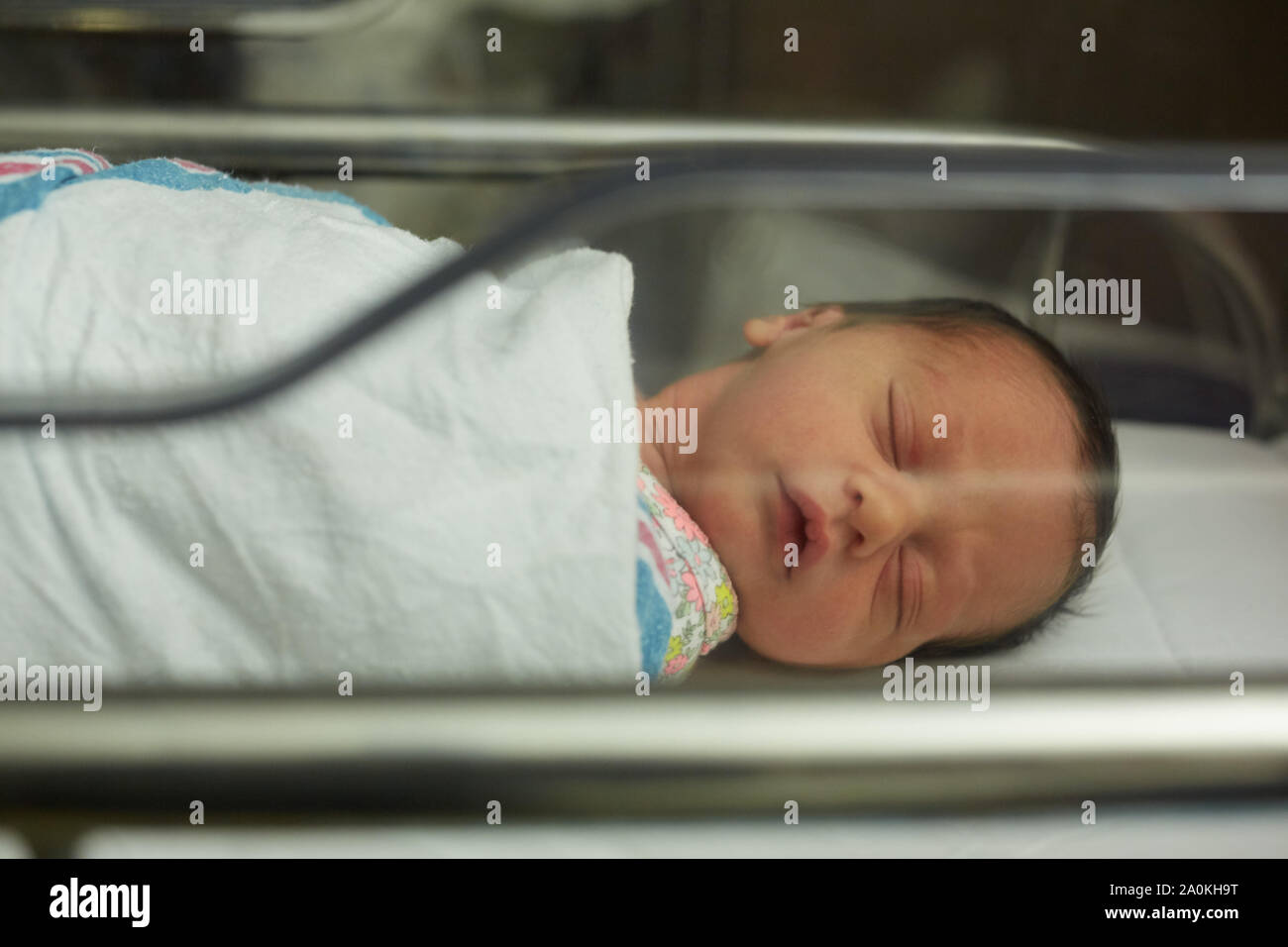 Girl wrapped in blanket hi-res stock photography and images - Alamy