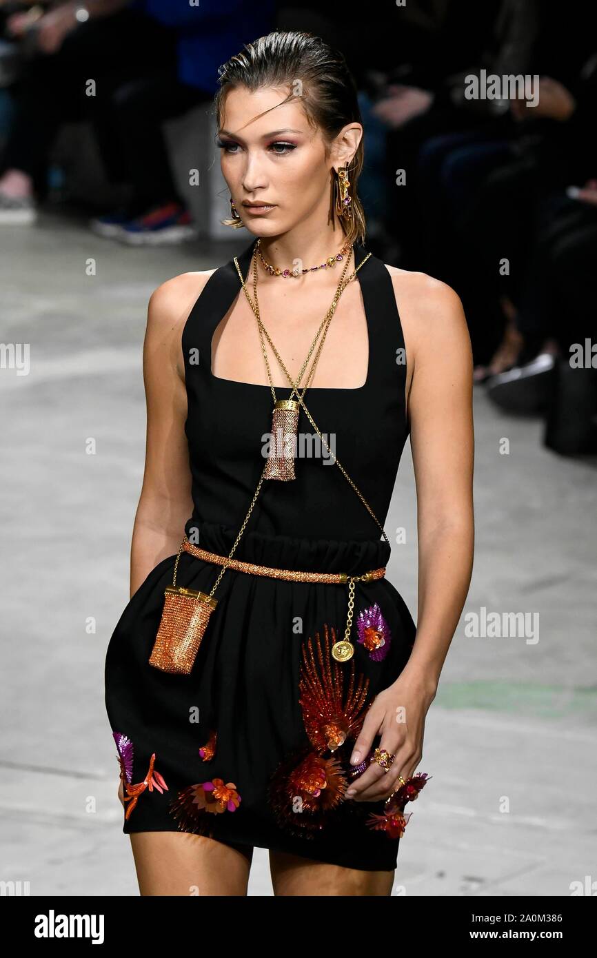 Bella Hadid Jets From Milan to NYC With Cute Cherry Tote: Photo 4212256, Bella  Hadid Photos