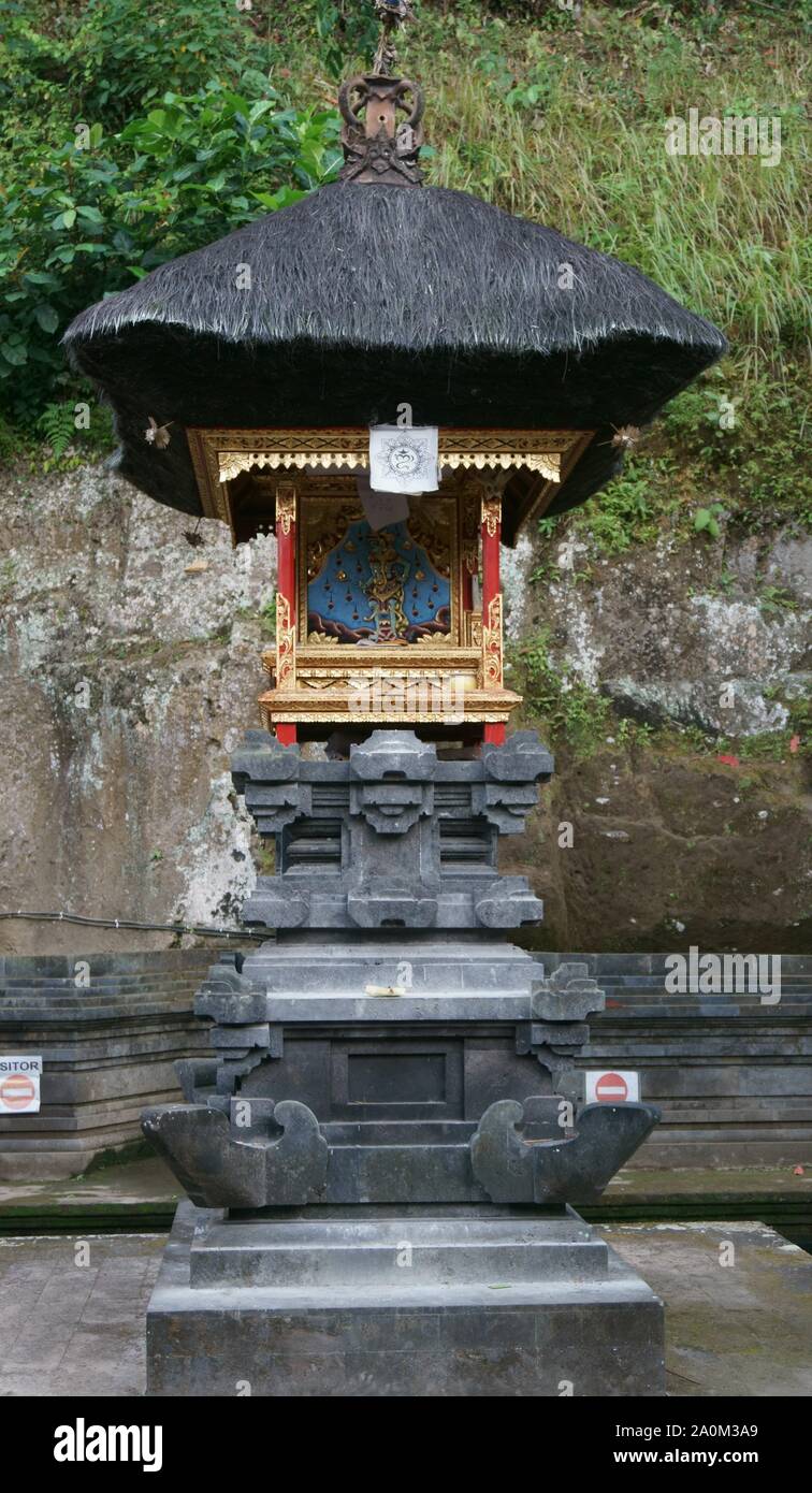 altar of a temple in bali Stock Photo - Alamy