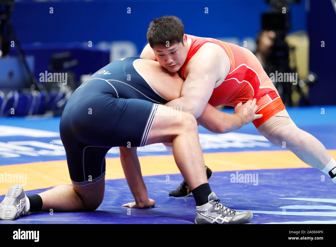 Nursultan, Kazakhstan. 20th Sep, 2019. (L to R) Alexandr Romanov (MDA ...