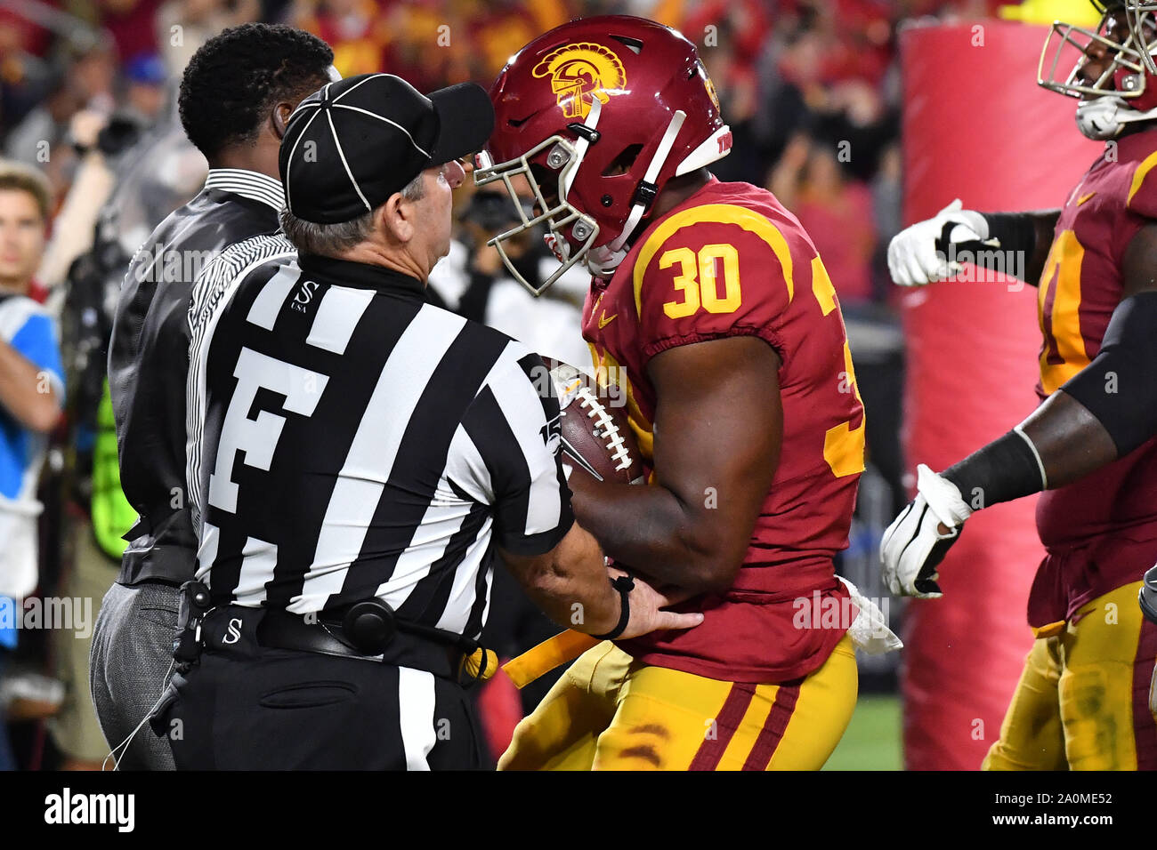 TWO PRODIGAL TROJANS RETURN: USC Welcoming Back Reggie Bush and