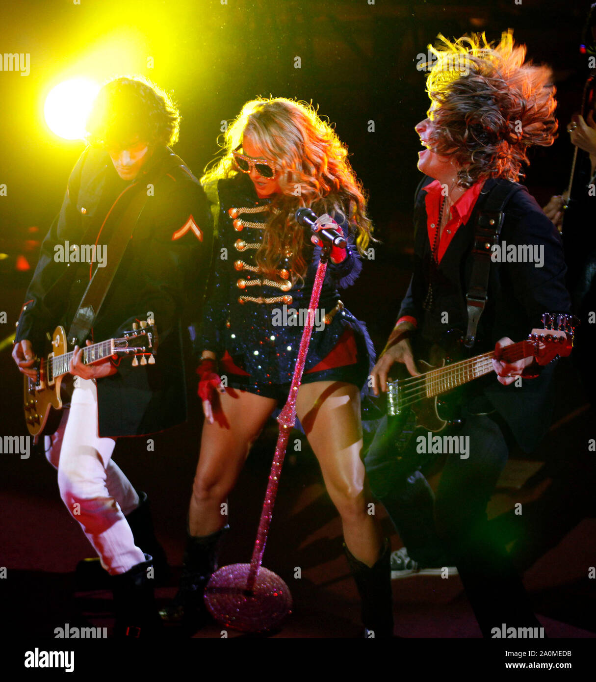 La chica dorada, Paulina Rubio en la feria de *Leon2012*  ***Foto:staff/NortePhoto** Stock Photo - Alamy, image size:1215x1390