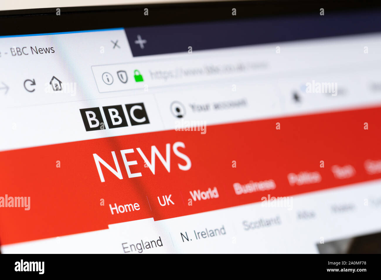 A closeup of a computer screen showing the BBC News website Stock Photo