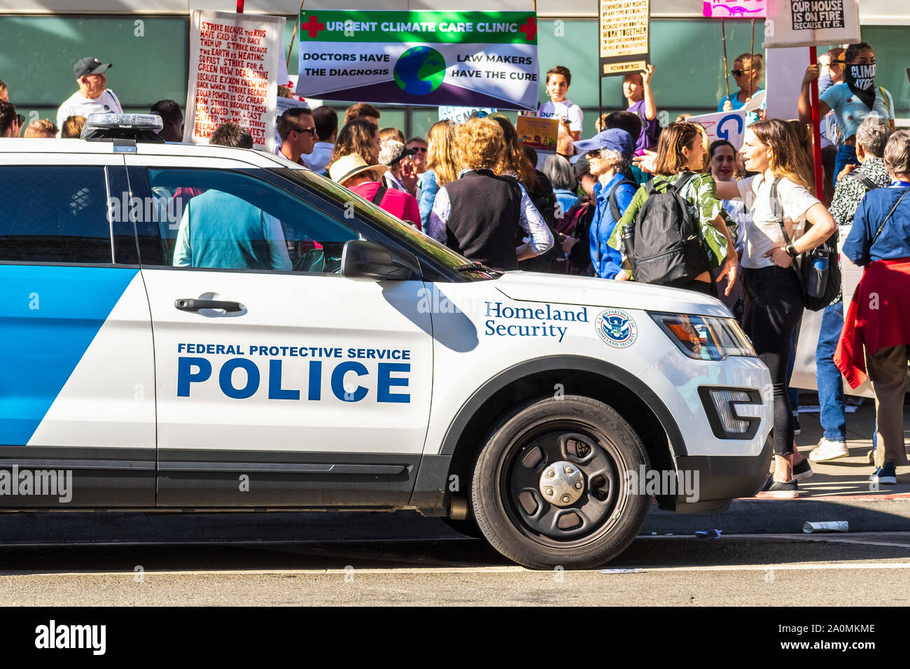 Sep 20, 2019 San Francisco / CA / USA - Homeland Security vehicle offering security at the Climate Strike Rally, in front of San Francisco Federal Bui Stock Photo