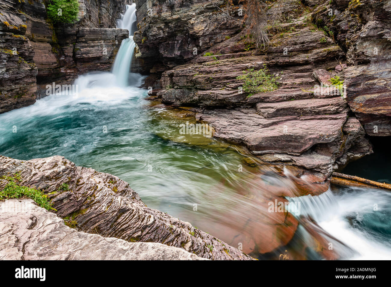 St mary falls falls trail hi-res stock photography and images - Alamy