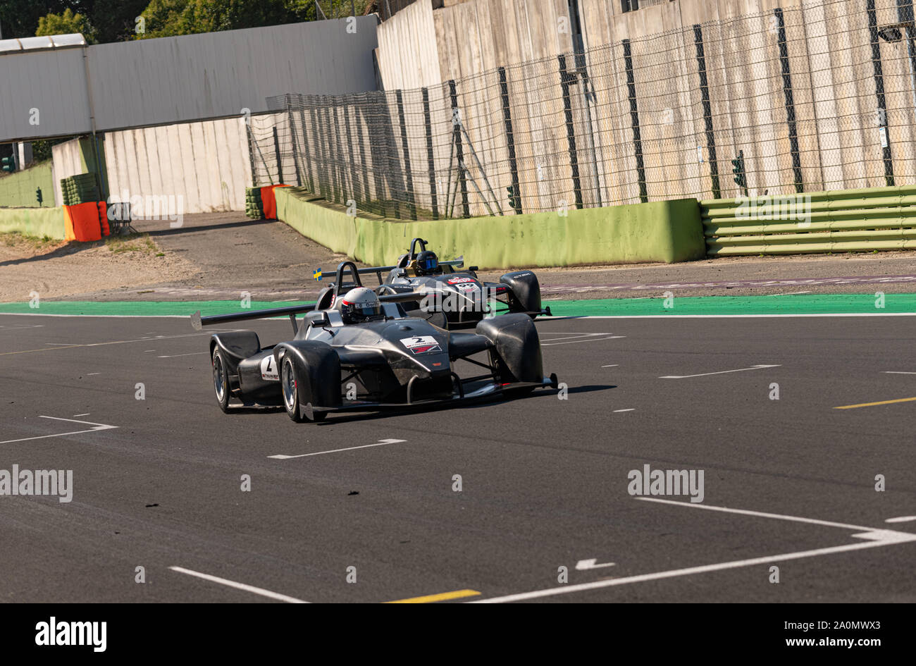 Start finish line hi-res stock photography and images - Alamy