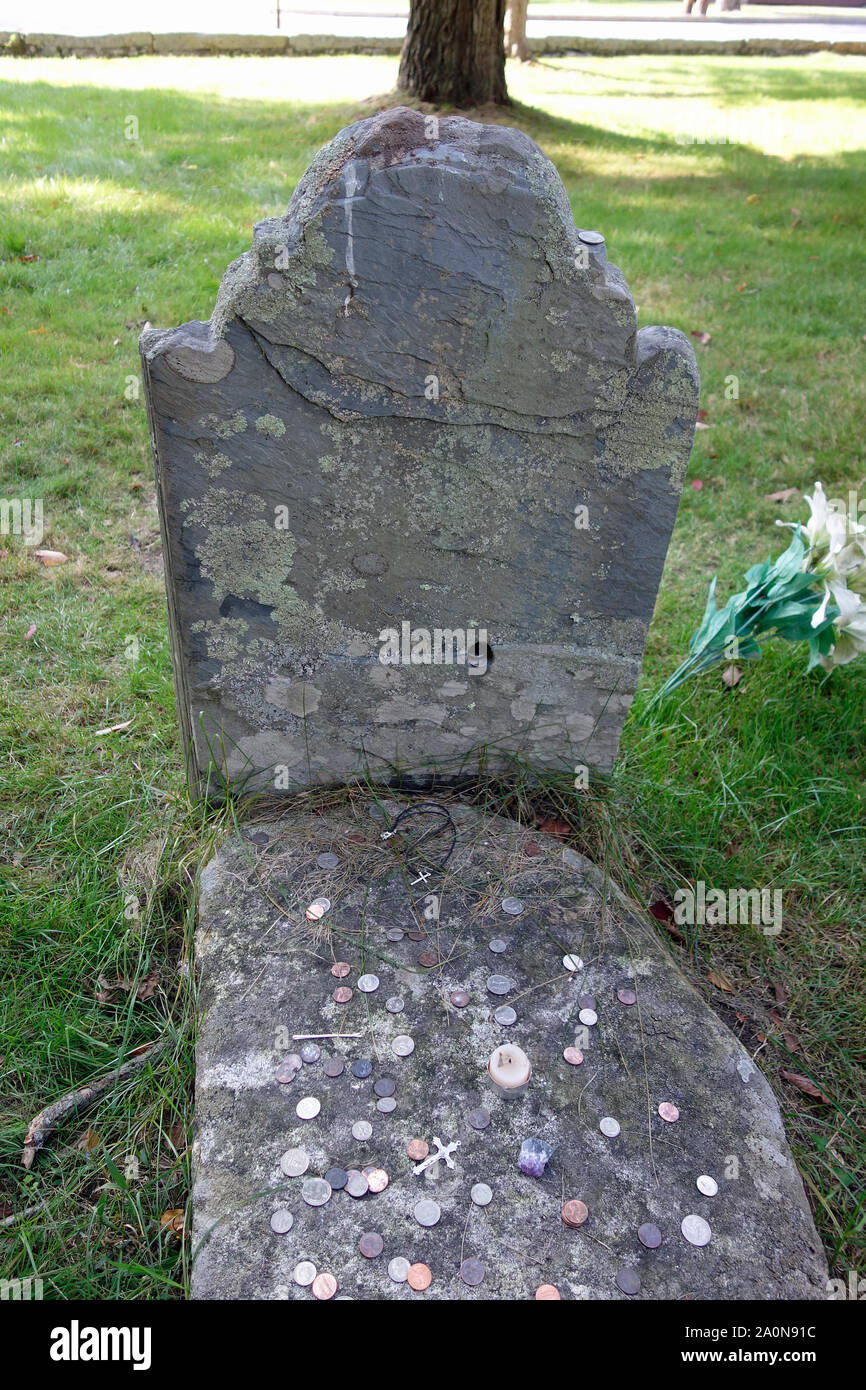 A witch's grave at York, Maine, USA Stock Photo Alamy