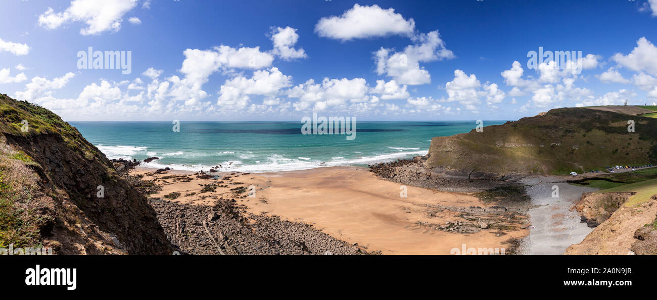 Atlantic coastline of North Cornwall at Duckpool Stock Photo