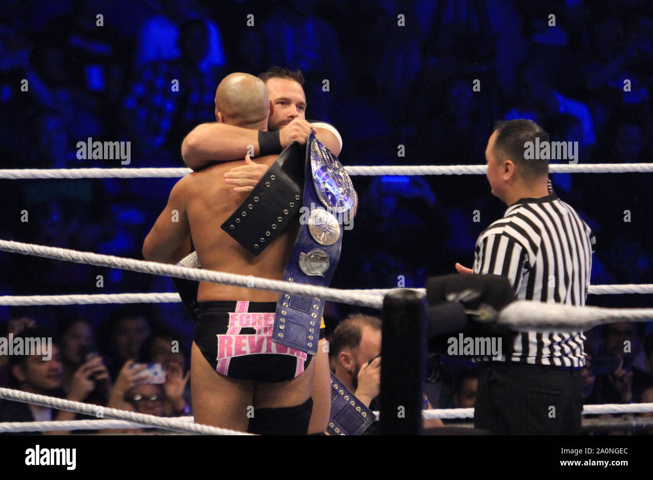 Professional womens wrestling hi-res stock photography and images - Alamy