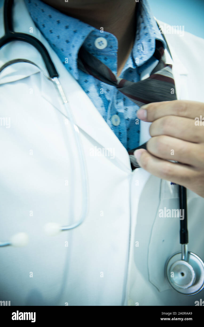 Doctor black man stethoscope hi-res stock photography and images - Alamy