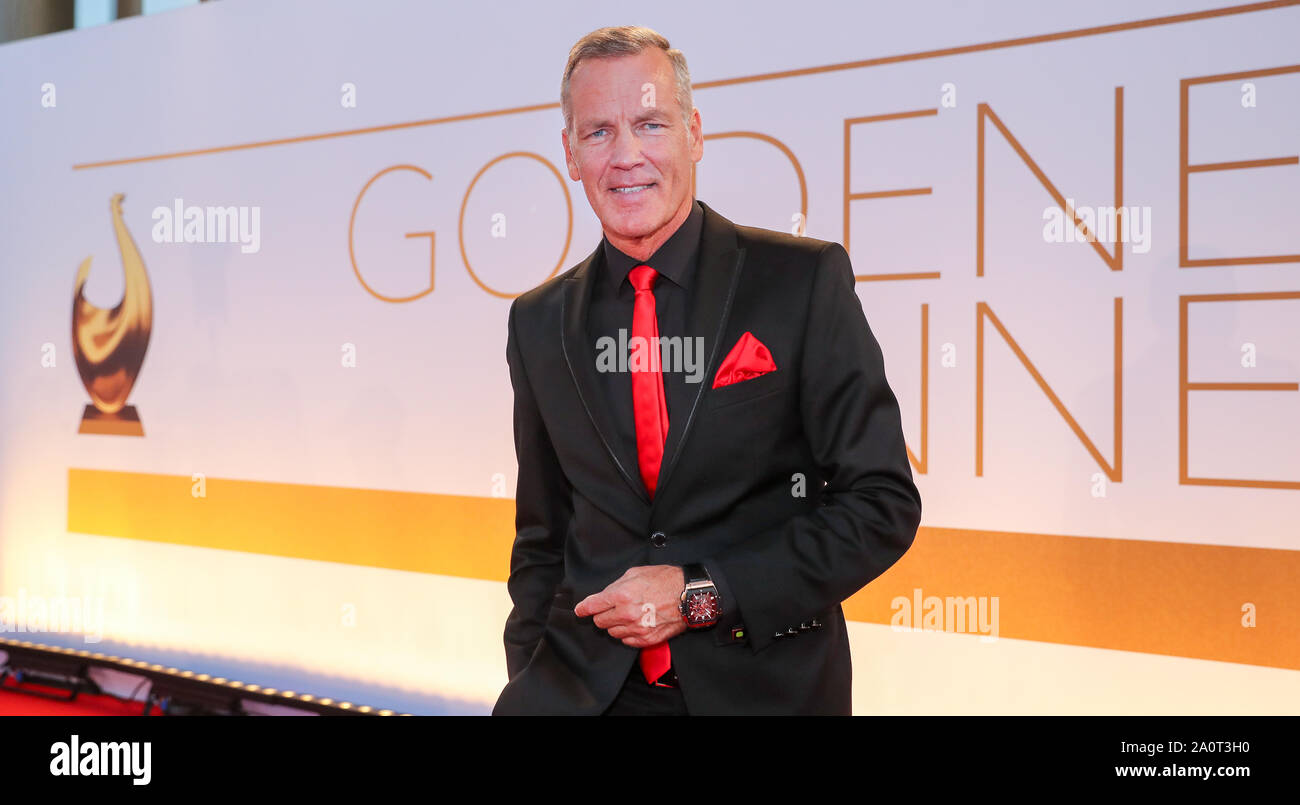 Leipzig, Germany. 20th Sep, 2019. Ex-Boxer Henry Maske comes to the TV gala 'Golden Hen'. A total of 53 nominees from show business, society and sport can hope for the award. The Golden Hen is dedicated to the GDR entertainer Helga Hahnemann, who died in 1991. Credit: Jan Woitas/dpa-Zentralbild/dpa/Alamy Live News Stock Photo