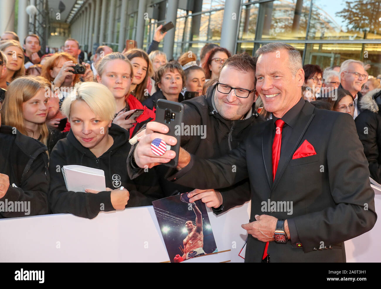 Leipzig, Germany. 20th Sep, 2019. Ex-Boxer Henry Maske comes to the TV gala 'Golden Hen'. A total of 53 nominees from show business, society and sport can hope for the award. The Golden Hen is dedicated to the GDR entertainer Helga Hahnemann, who died in 1991. Credit: Jan Woitas/dpa-Zentralbild/dpa/Alamy Live News Stock Photo