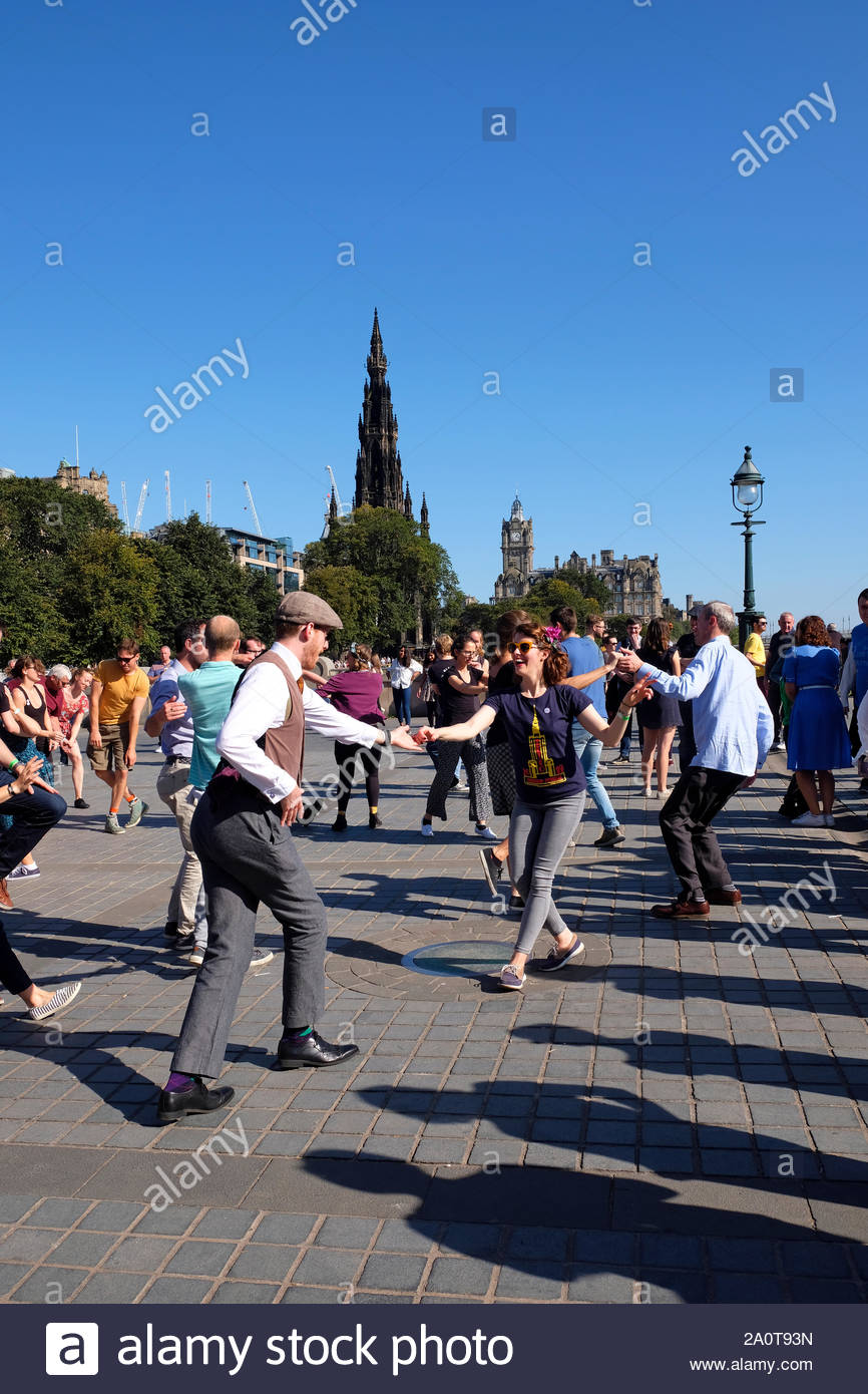 Lindy Hop dancing outdoors at the Mound Edinburgh, Scotland Stock Photo