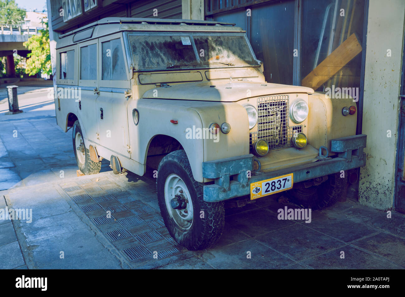 City Athens, Greece Republic. Urban street view with Land Rover.16. Sep. 2019 Stock Photo Alamy