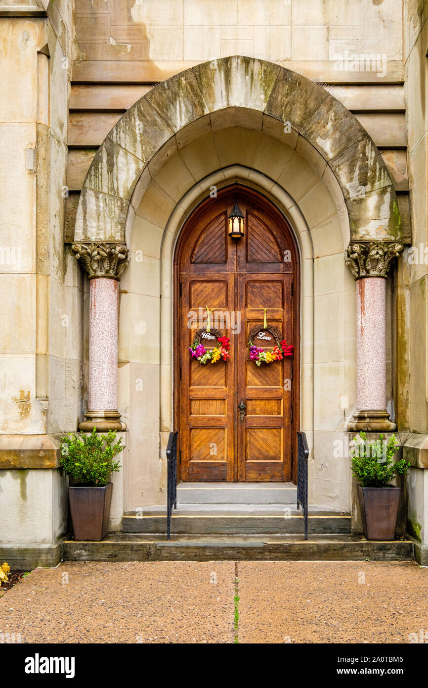 Beaver Memorial United Methodist, 42 South 3rd Street, Lewisburg