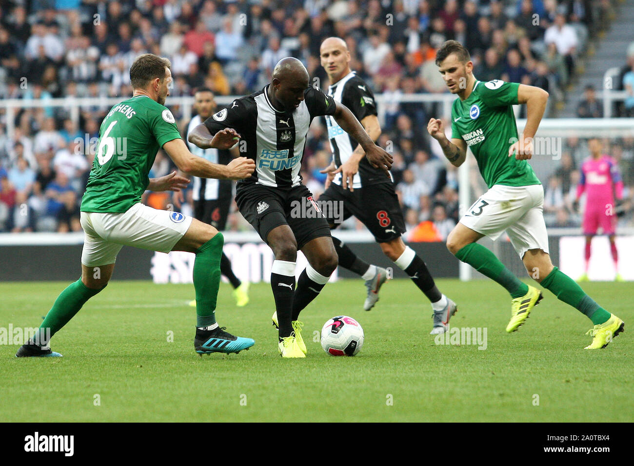 Newcastle, UK. 21st Sep, 2019.  Newcastle United's Jetro Willems competes for the ball with Brighton & Hove Albion's Dale Stephens during the Premier League match between Newcastle United and Brighton and Hove Albion at St. James's Park, Newcastle on Saturday 21st September 2019. (Credit: Steven Hadlow | MI News)Photograph may only be used for newspaper and/or magazine editorial purposes, license required for commercial use Credit: MI News & Sport /Alamy Live News Stock Photo